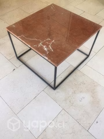 Mesa de centro de marmol rojo