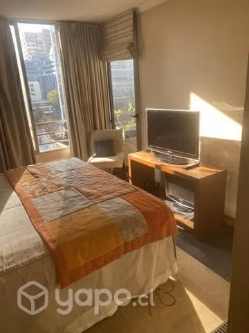 Gran pieza en suite metro alcantara barrio el golf