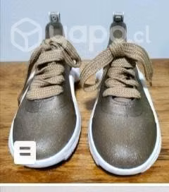 Zapatillas doradas