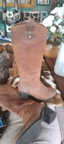 Botas hush puppies número 35