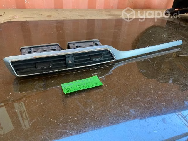 Boton hazard con rejilla ventilacion tablero MG ZS