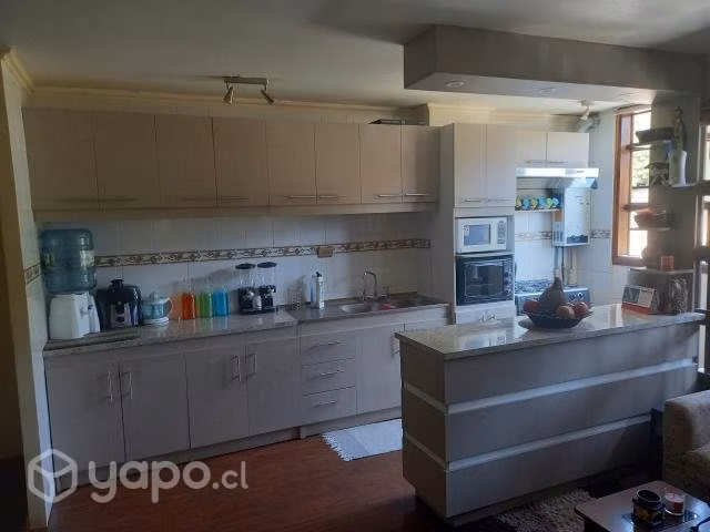 Departamento semi-amoblado