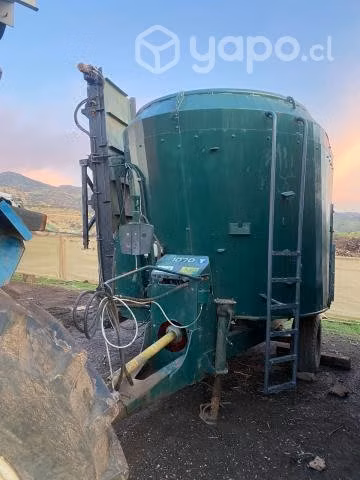 Carro Forrajero 8m3 Mixer