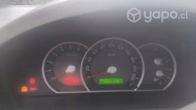 Kia Sorento 4x4 petrolera, motor 2.5, año 2008