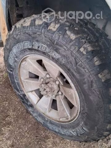 Camioneta Mitsubishi 4x4