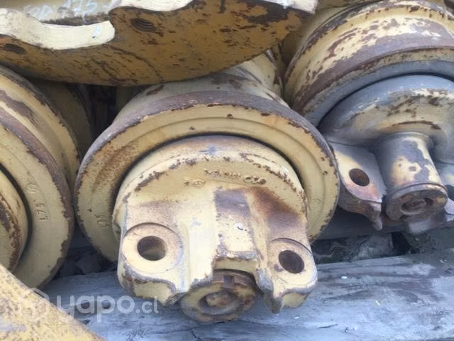 Rodillo inferior Komatsu D375 impecables