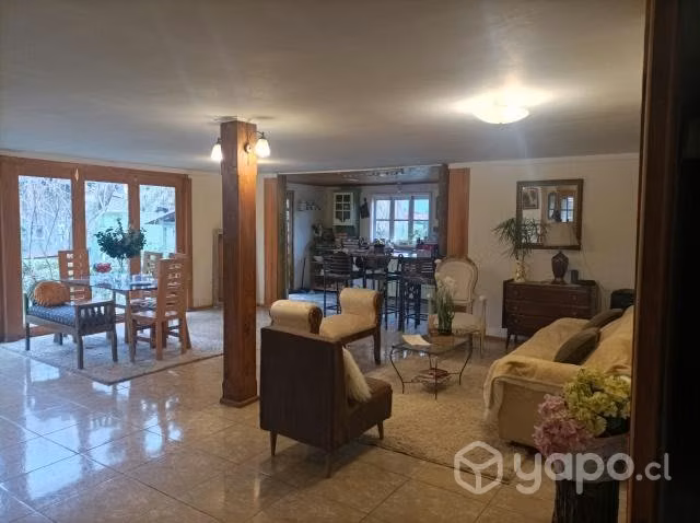Vendo casa un piso