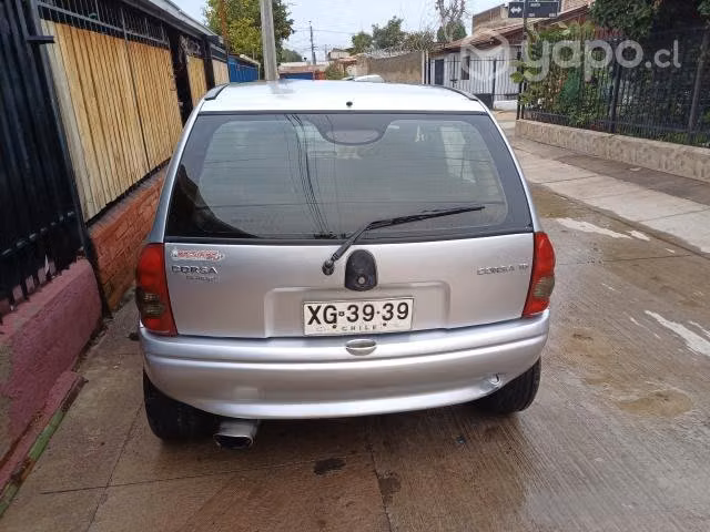 Vendo Corsa 1.6 papeles al día