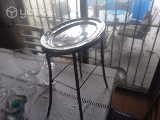 Linda mesa con plaqué - Imagen 2