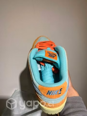 Nike SB Dunk Low Orange Emerald Rise