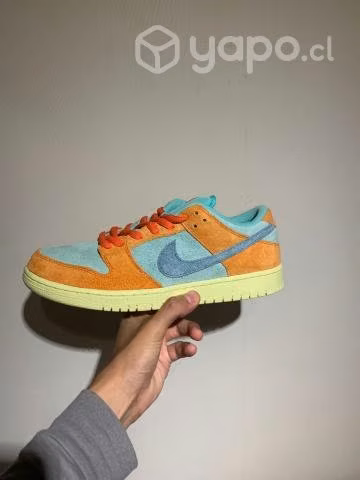 Nike SB Dunk Low Orange Emerald Rise