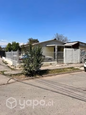 Vendo casa esquina 4 dormitorios 2 baños
