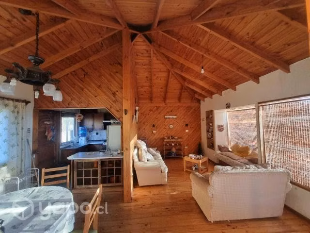 Linda parcela, con casa, con bonita vista al mar