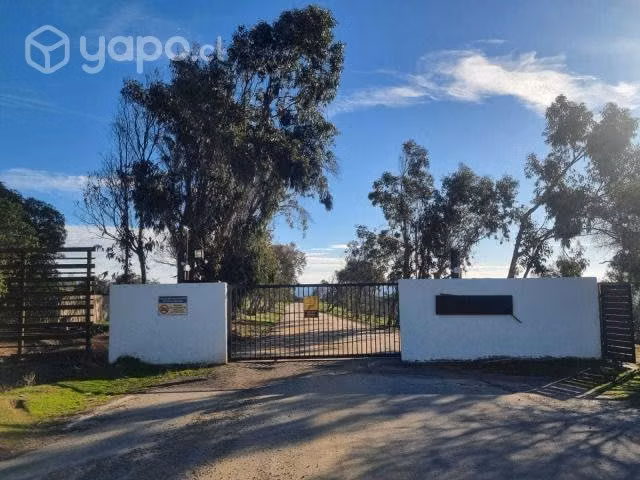 Linda parcela, con casa, con bonita vista al mar