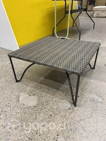 Mesa de centro terraza símil ratan pequeña 64x64