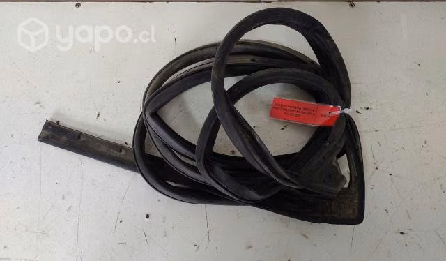 Goma Contorno Puerta Trasera Der (MGZ074) MG ZS