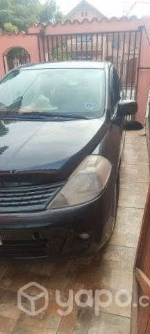 Nissan 2011