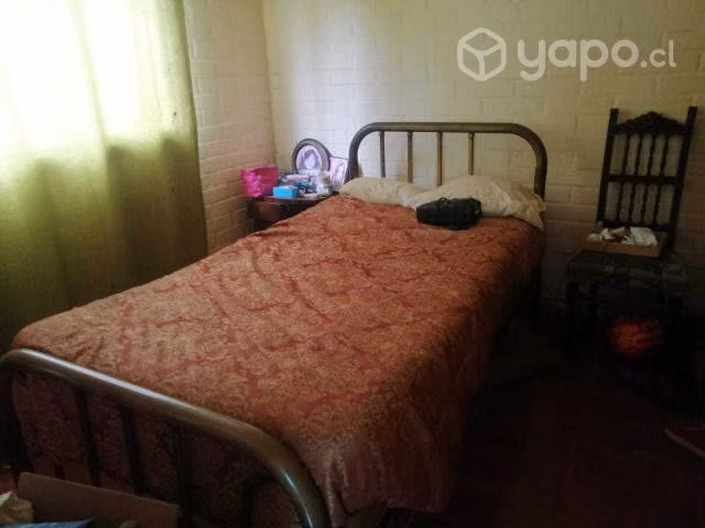 Cama bronce antigua