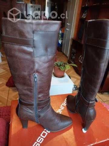 Botas