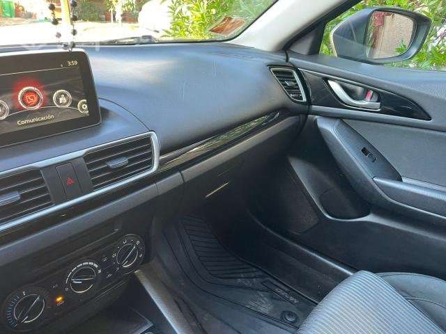 VENTA Mazda 3 2.0 Skyactiv-G V 2016 - Imagen 3