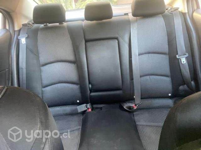 VENTA Mazda 3 2.0 Skyactiv-G V 2016 - Imagen 2