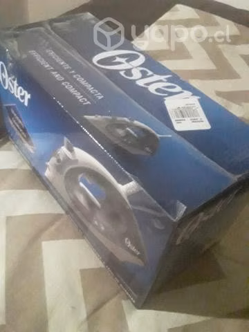 Plancha NUEVA marca Oster - Imagen 2
