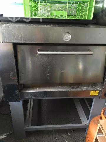 Horno y vitrina mantenedora seminuevos