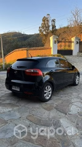 Kia rio 5 2012