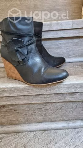 Botas cuero