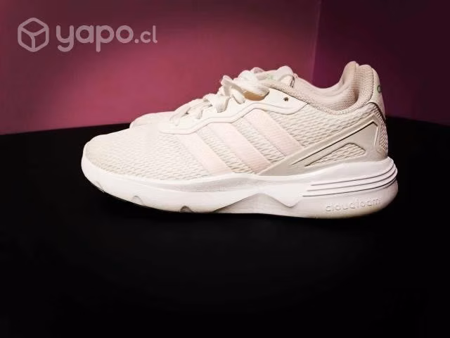 ZAPATILLAS ADIDAS NUEVAS x 16 MIL
