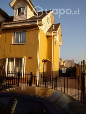 Vendo casa de 3 pisos