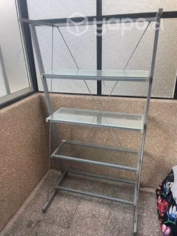 Estante, repisa de vidrio