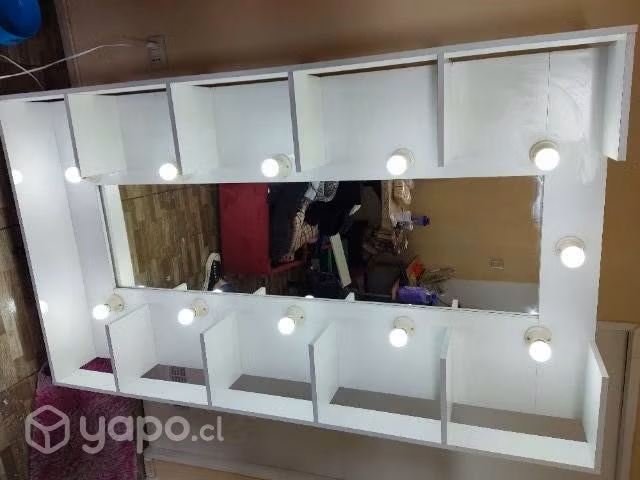 Mueble tocador con luz en perfecto estado - Imagen 4