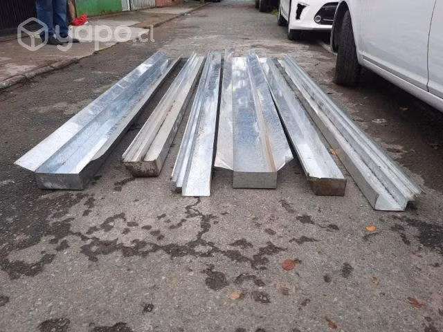 Trabajos de techumbre y canaletas 1.500 el metro