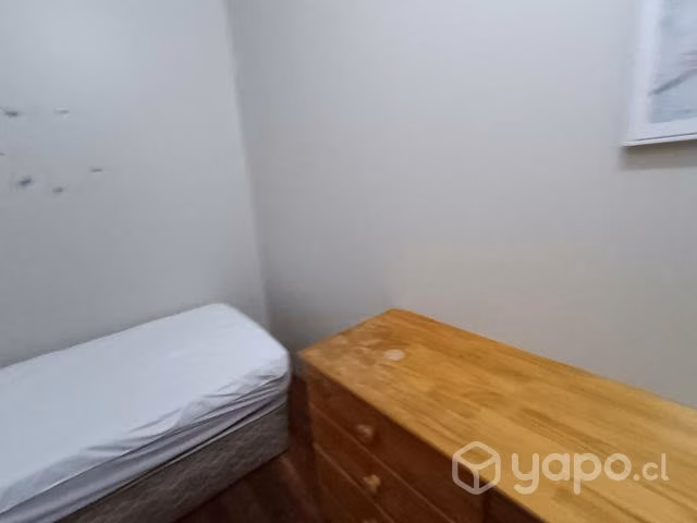 Se arrienda habitación en pleno centro Valparaíso