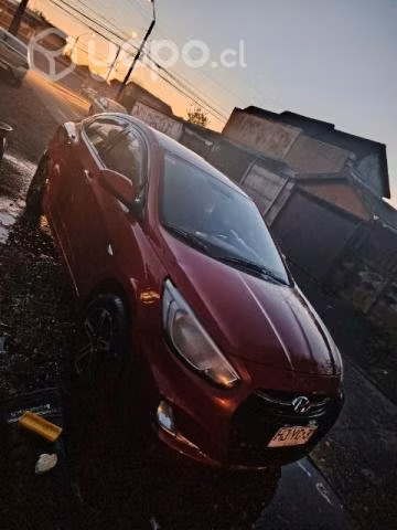HYUNDAI ACCENT, con detalles estéticos - Imagen 7