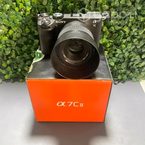Venta camara sony a7cII + LENTE SONY 50 mm 1.8