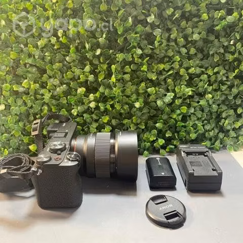 Venta camara sony a7cII + LENTE SONY 50 mm 1.8