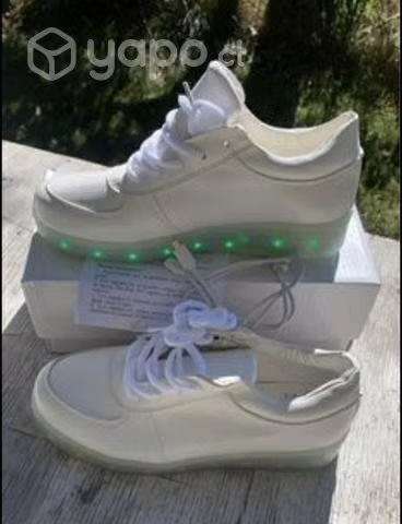 Zapatillas blancas light luz - Imagen 2