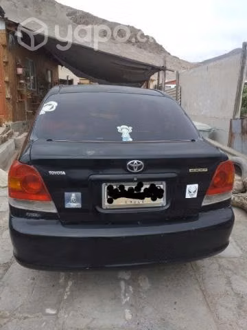 Se vende Toyota Yaris ecco