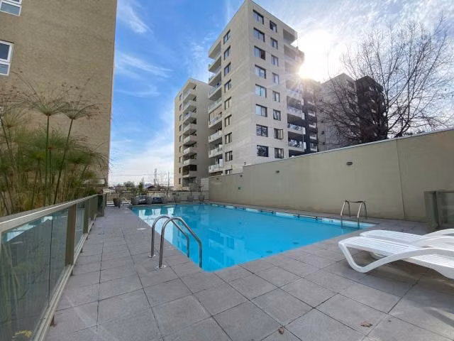 Amplio departamento amoblado 2d /2b metro quilin
