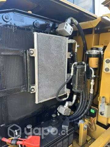 Mini excavadora CAT año 2023