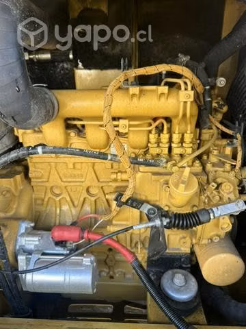 Mini excavadora CAT año 2023