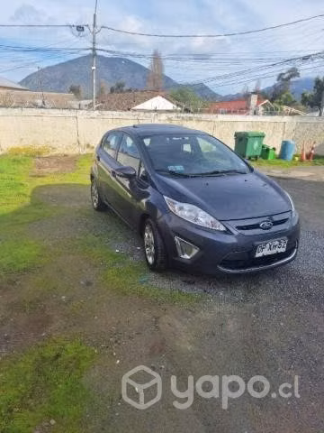 Vendo automóvil Ford fiesta 1.6