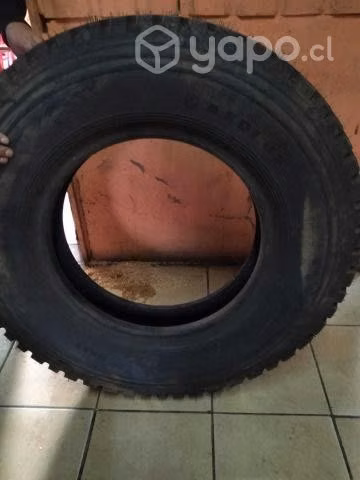 tres neumaticos nuevos 8.25 r20