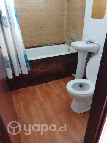 Casa esquina 3 niveles, amplio terreno