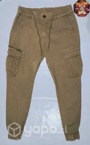 Pantalón cargo
