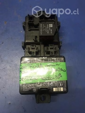 Caja fusible int Mitsubishi Montero Sport 1998-11