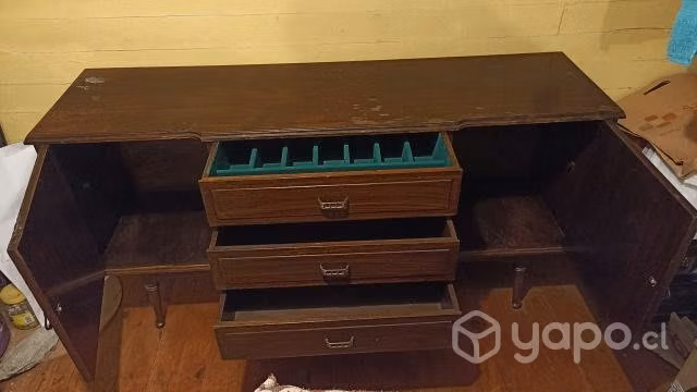 Buffet de madera solida