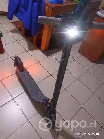 Scooter eléctrico Segway e22, casi nuevo